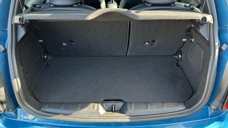 MINI Hatchback 1.5 Cooper Exclusive 3dr Auto Petrol Hatchback